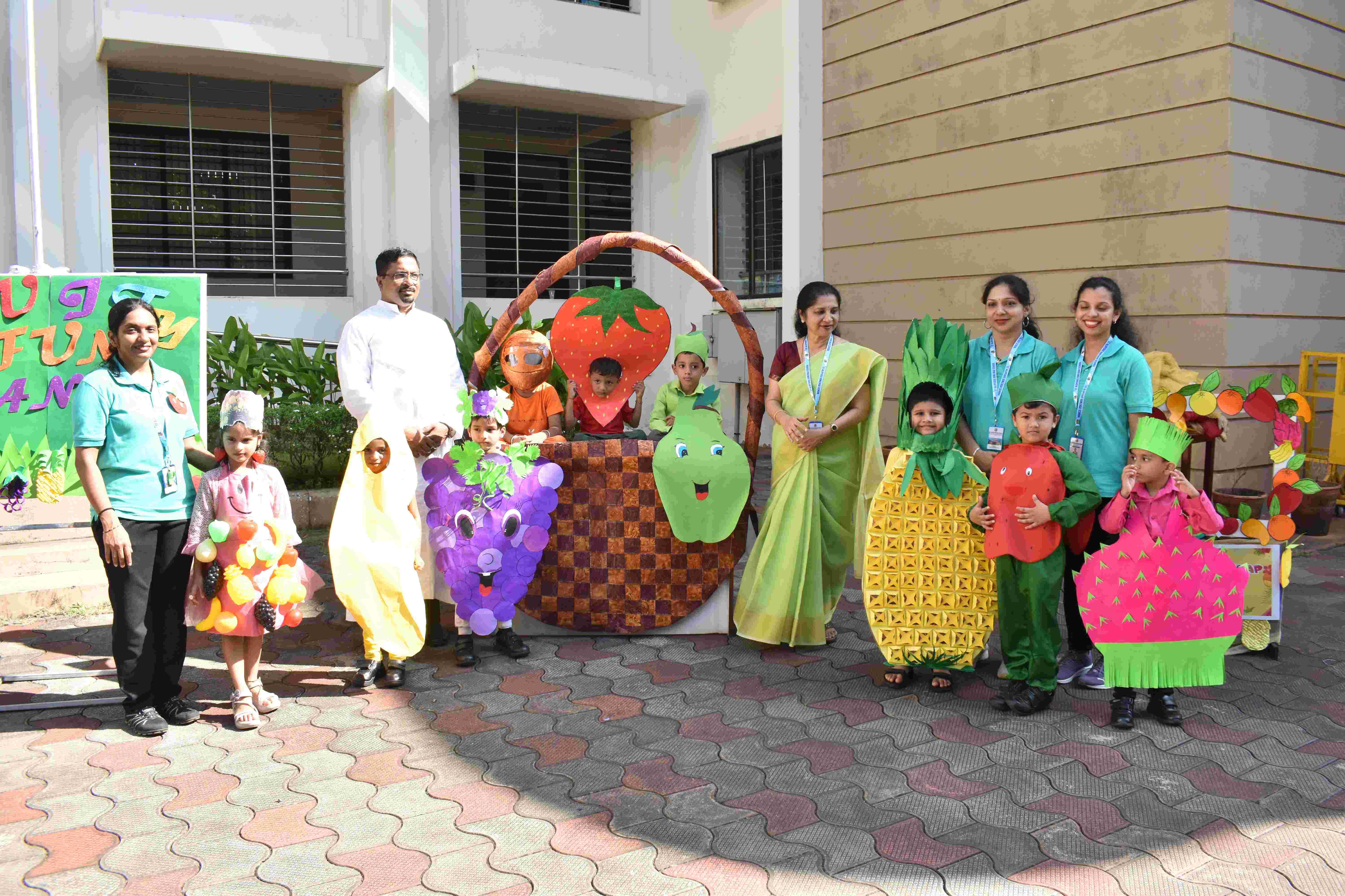 Bagless Day & Fruity fun land